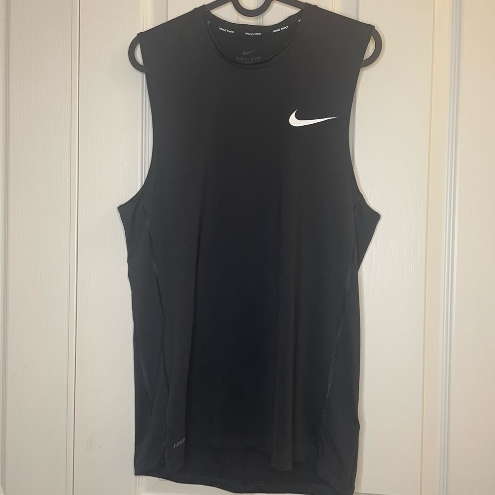 Nike sleeveless tee